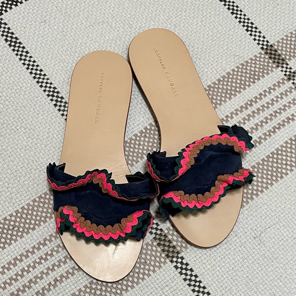 Loeffler Randall ruffle ric rac slides - never worn outside ! Size 9